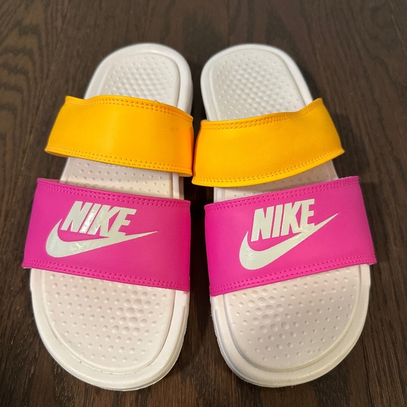 NIKE WOMENS SLIDES - Picture 1 of 4